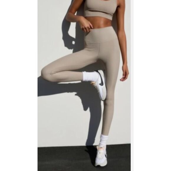 NWOT Beach Riot Ribbed Leggings – Size Medium – Taupe Color - Picture 6 of 13